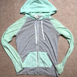 Full zip lightweight jacket